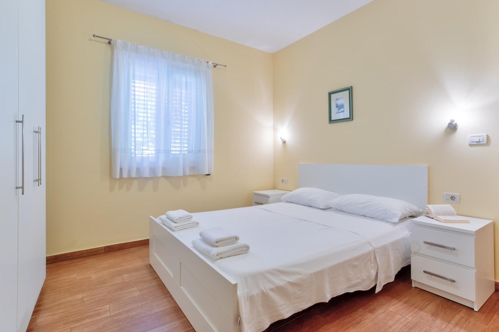 Apartment In Villa Moletto Seaside & Relax - 4 Guests Lovrečica Kültér fotó