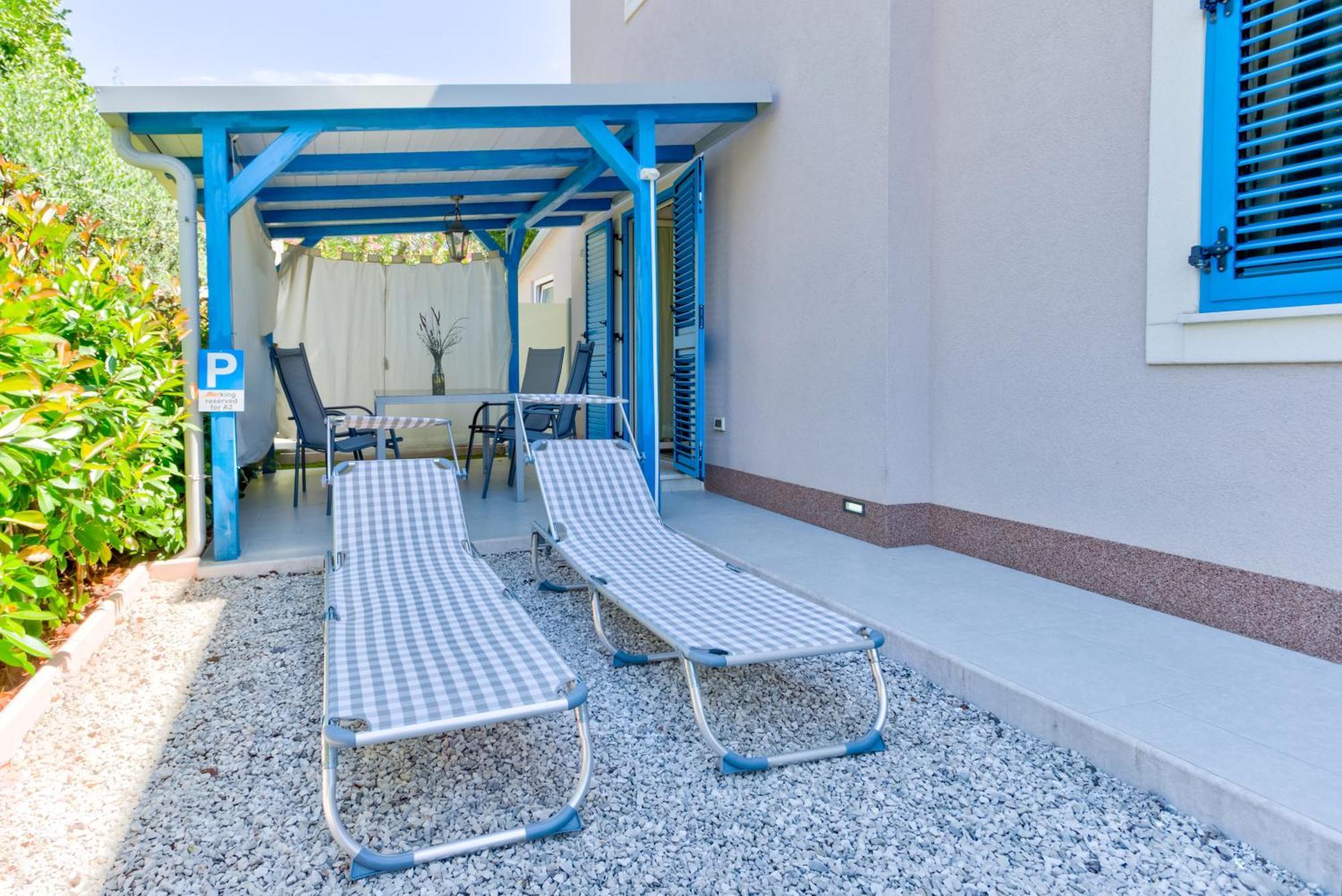 Apartment In Villa Moletto Seaside & Relax - 4 Guests Lovrečica Kültér fotó